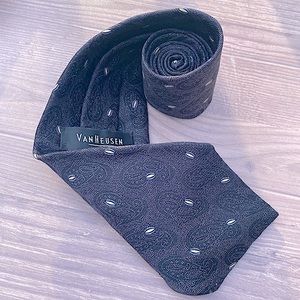 New Van Heusen mens silk tie